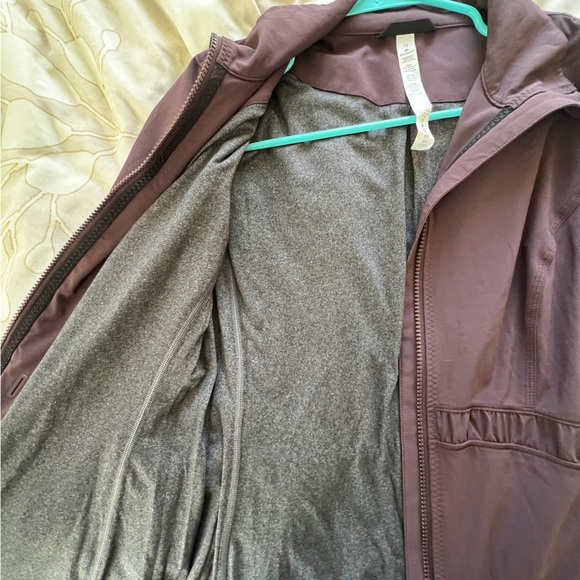 Lulu lemon zip up jacket. Size 12. Plum colored in excellent condition. - Picture 4 of 6